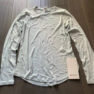 NWT Lululemon Hold Tight Long-Sleeve Shirt Size 8 SHRB Sheer Blue